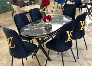 Salle Monji MDF avec pieds en inox