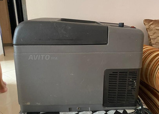 ثلاجة متنقلة