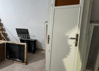 النوافذ والأبواب في طنجة