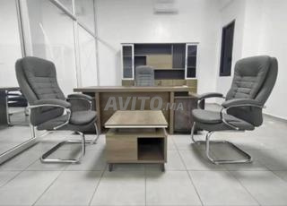 Bureaux importés avec des designs exclusifs