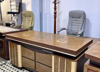 Bureaux importés haut de gamme à prix réduit