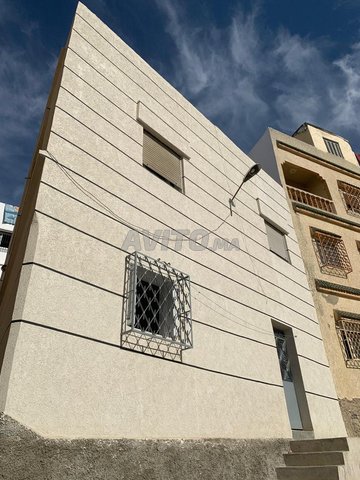 Maison à vendre 110m², 2 étages et 3 chambres, emplacement excellent