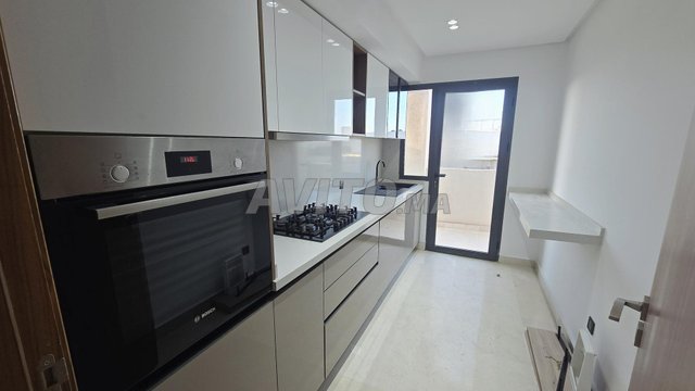 شقة بمساحة 86م² عالية الجودة في كاليفورنيا