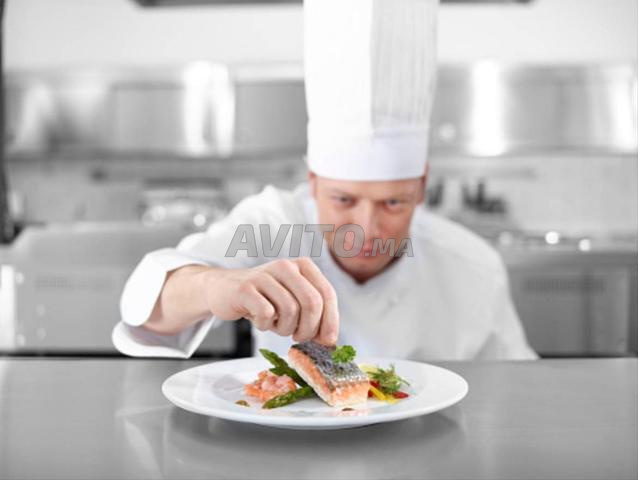 البحث عن شاب يجيد الطهي ويقوم بأعمال منزلية خفيفة