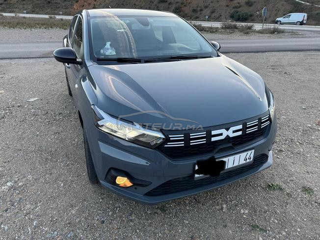 Dacia sandero tout option 3amra o ba9a jdida 