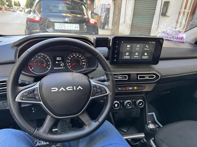 Dacia sandero tout option 3amra o ba9a jdida 