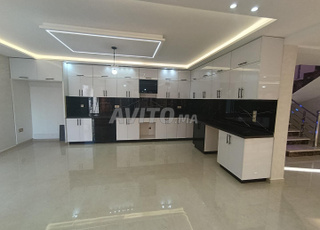 Villa duplex luxe 370 M2 à Boustane 3 façades