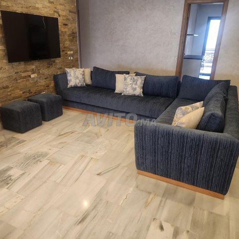 صالون على شكل حرف L مع 2 بوف