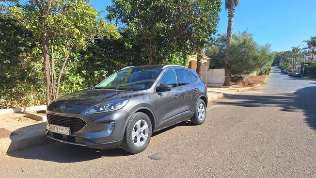 Ford Kuga 2021- Elégance, confort et performance