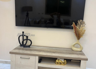 Salon complet avec sa table et meuble TV