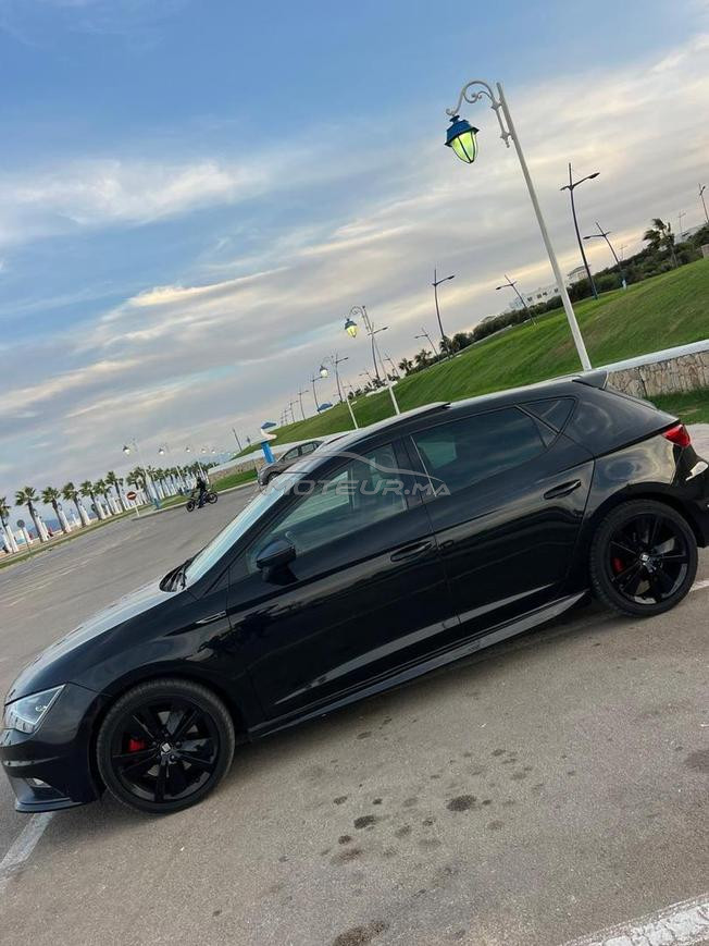 seat leon .