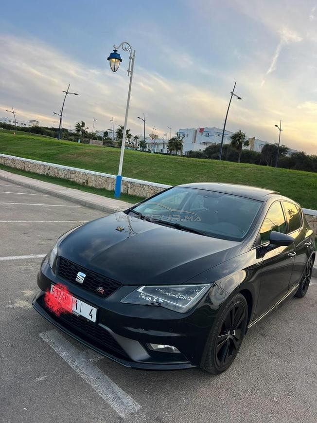 seat leon .