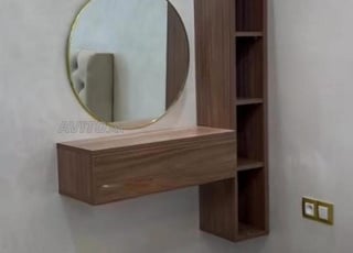 Coiffeuse miroir LED avec niche