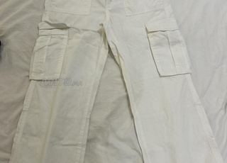 Jean BERSHKA cargo blanc