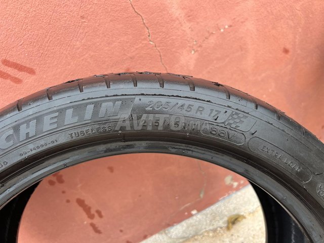 Pneu 205/45/R17 88V Michelin