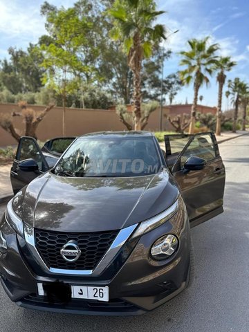 Tout option, 1ère main femme, automatique.