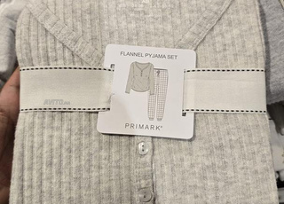 Pyjama à manches longues avec bas à carreaux