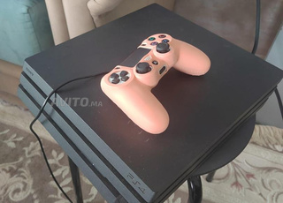 PS4 pro très bon état