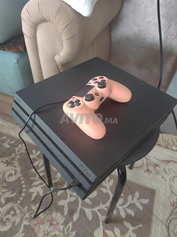 بلاي ستيشن 4 برو بحالة ممتازة