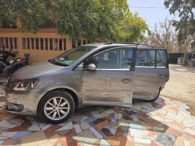 volkswagen touran 2012 ded 12/2015
