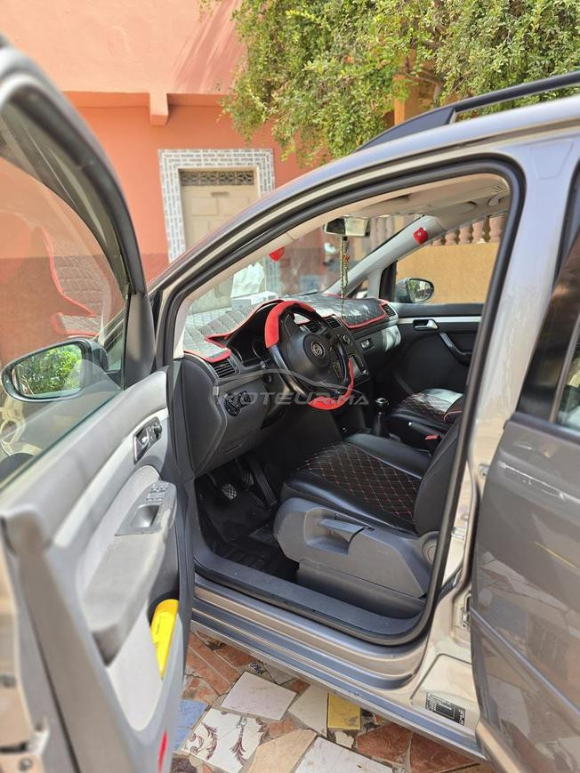 volkswagen touran 2012 ded 12/2015