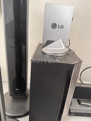نظام سينما منزلي لاسلكي من LG في حالة ممتازة