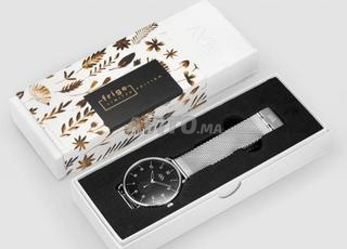 ساعة AVA الأصلية