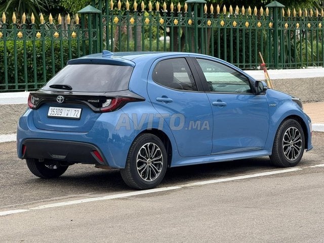 Toyota Yaris hybride automatique full 
