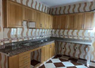 Appartement de trois chambres à Mesnana