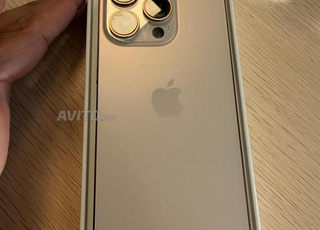 iPhone 16 Pro Titane Désert