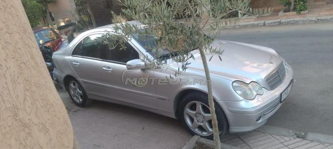 Mercedes benz 220 diesel modèle 2001
