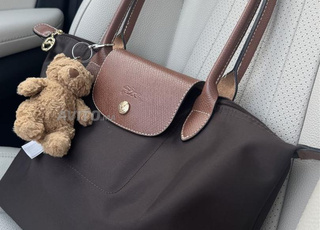 Des sacs Longchamps fniiin