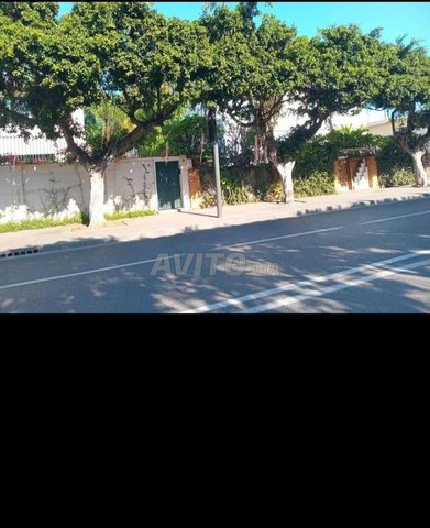 للبيع في سي إيل فيلا تجارية