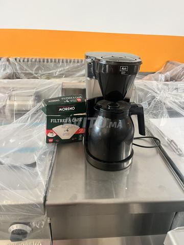 Cafetière filtre en très bon état avec filtres - 2
