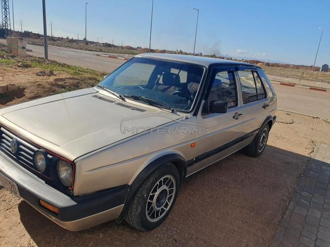 Golf 2 en bonne état  á vendre 
