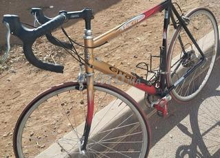 دراجة غاينت ماخ 600