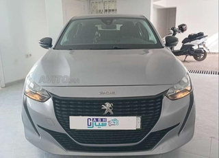 Peugeot 208 Essence Manuelle 2023 à Casablanca