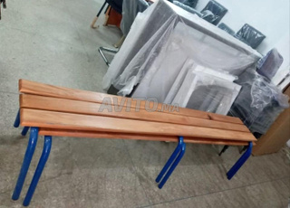 Banc scolaire avec structure en acier à RABAT