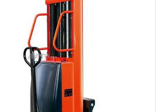 Gerbeur semi électrique - 1 500 kg & levée 3 000 mm