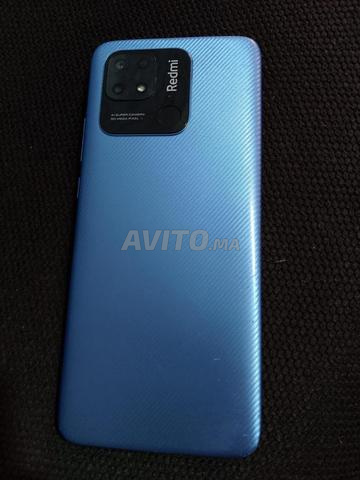 Téléphone de type Redmi 9c encore propre