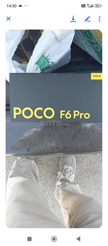 POCO f 6 pro 12 Go RAM 512 avec chargeur