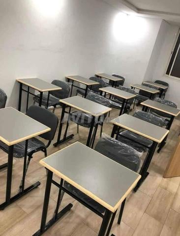 كراسي وطاولات مريحة ومدرسية