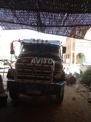 شاحنة للبيع