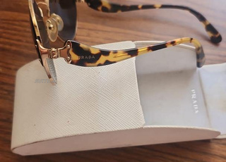 Lunettes de soleil PRADA originales pour femme