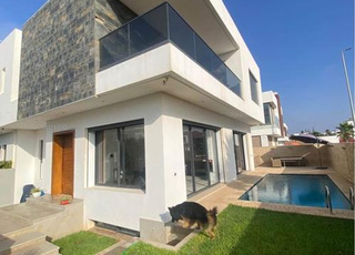 Villa meublée vue mer avec piscine