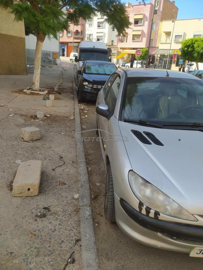 سارة نقية بنزين