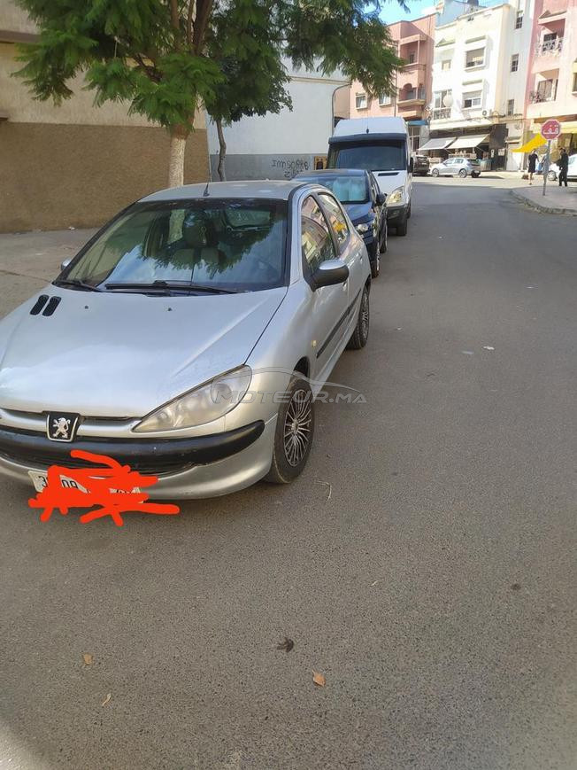 سارة نقية بنزين