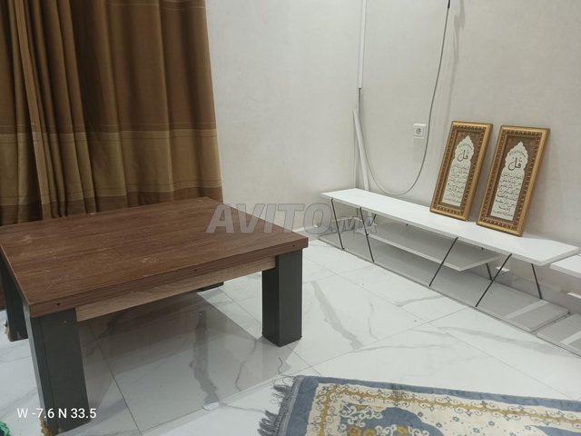 بيع الأرائك والطاولات