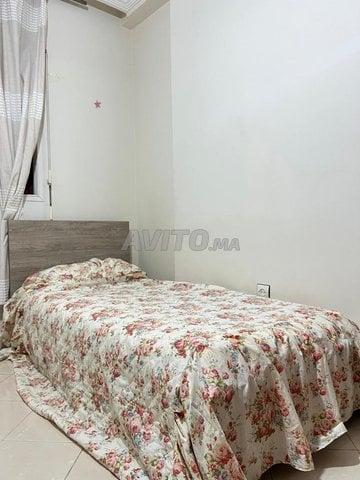 سرير مفرد ومرتبة