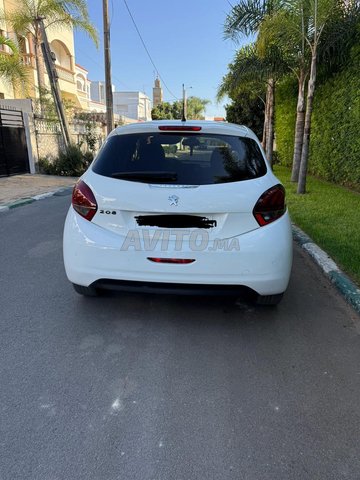Peugeot 208 Diesel Manuelle 2019 à Kénitra